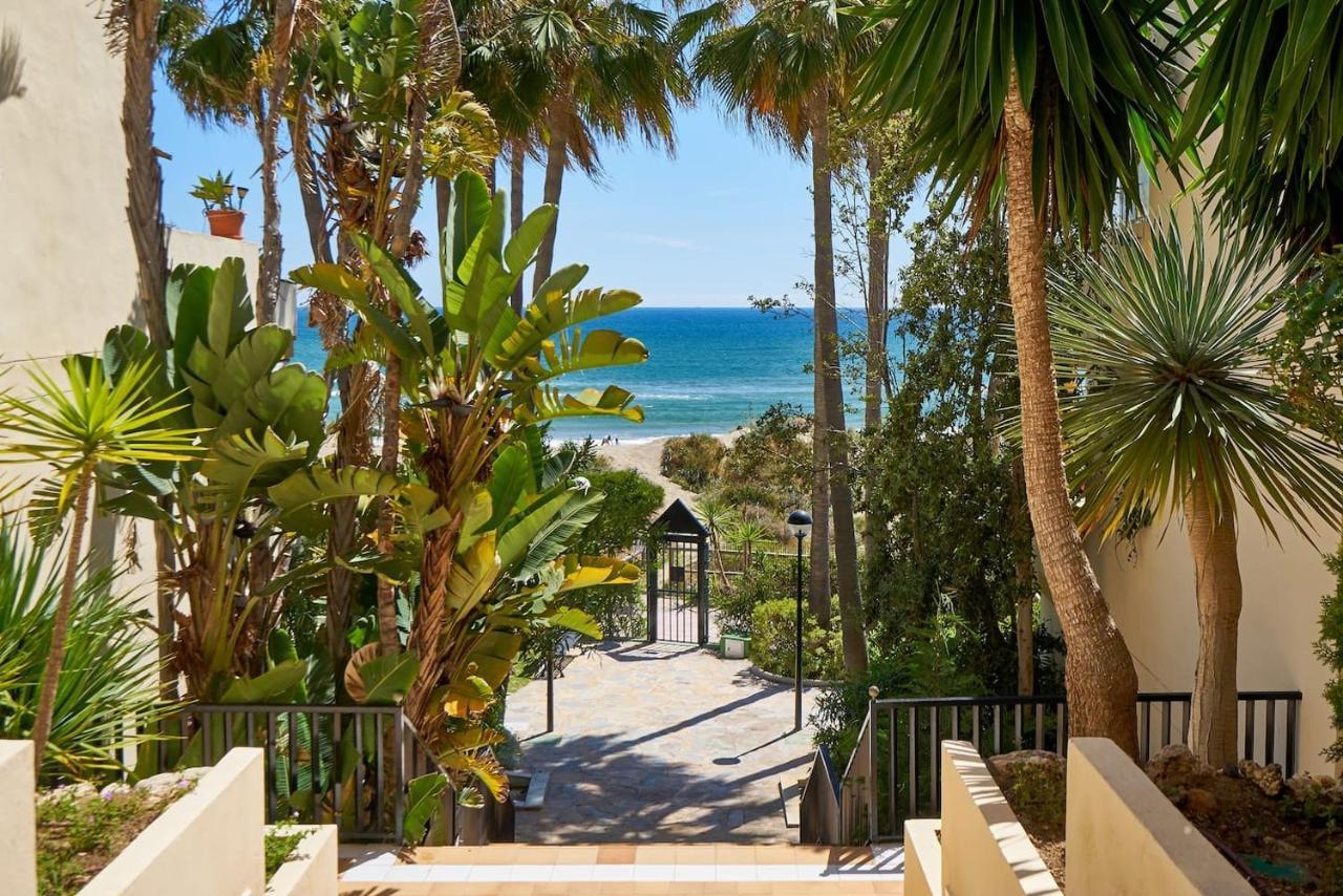 Oleholidays 226 Romana Playa Primera Linea De Mar マルベーリャ エクステリア 写真