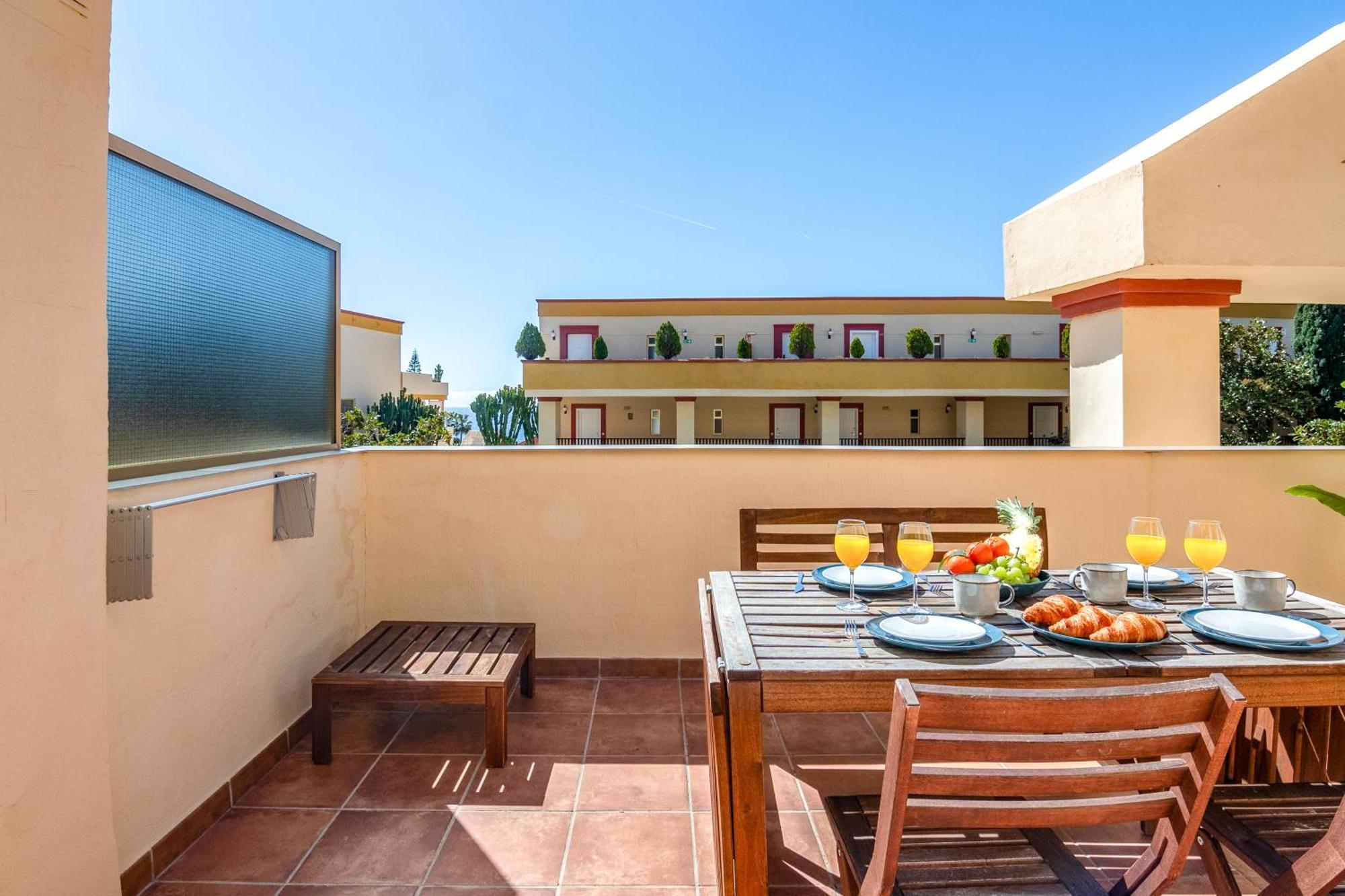 Oleholidays 226 Romana Playa Primera Linea De Mar マルベーリャ エクステリア 写真